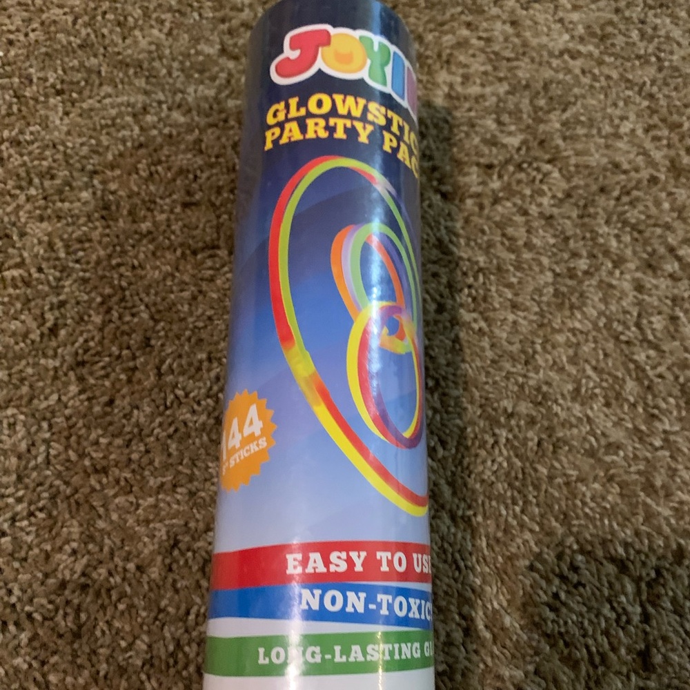 Party pack 144 glow sticks New in box mixed colors